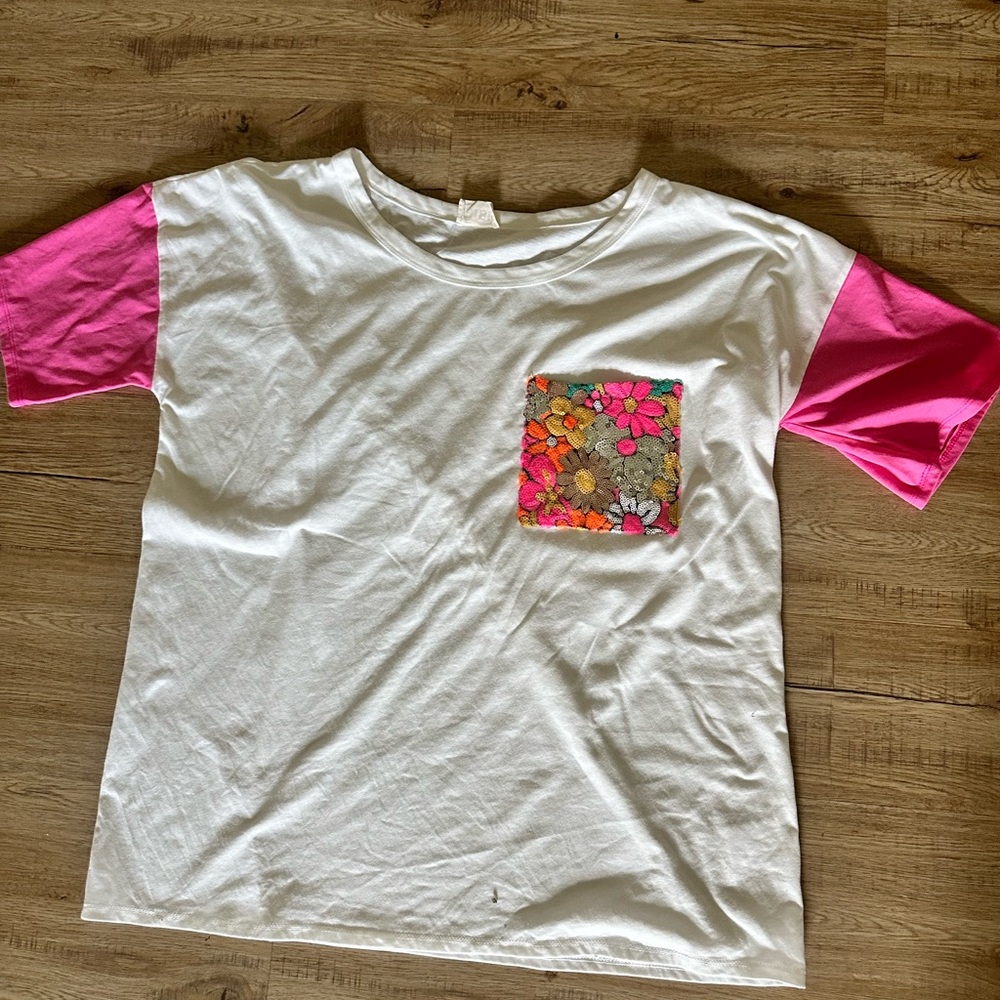 BiBi White Tee with Pink Sleeves and Floral Pocket